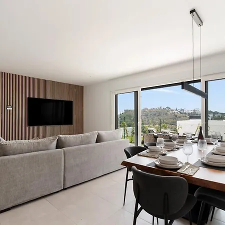 Modern 4-bedroom Townhouse In Cala Serena Village Walk To The Golf * Mijas
